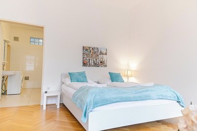 2BR Apt With King Beds Long Stay