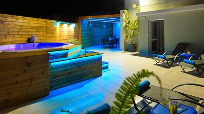 Luxury Sea View Penthouse with Hot Tub