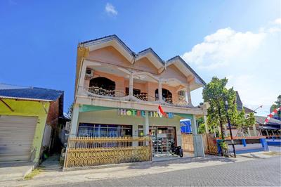 Collection O 92897 Hotel Intan Near Kantor Syahbandar Bawean