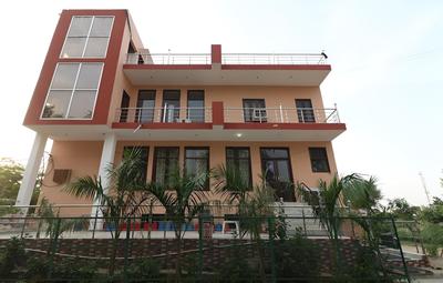 OYO 22015 Hotel Lakshya Palace