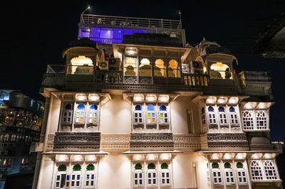 Royal Rafahiya - A Rooftop Lake View Hotel Near Lake Pichola