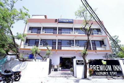 Corporate inn 52