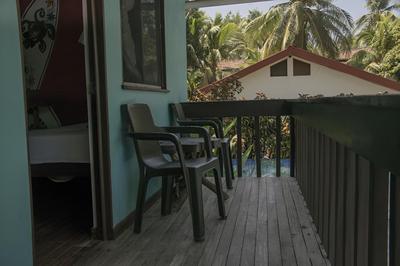 Pelican Beachfront Hotel