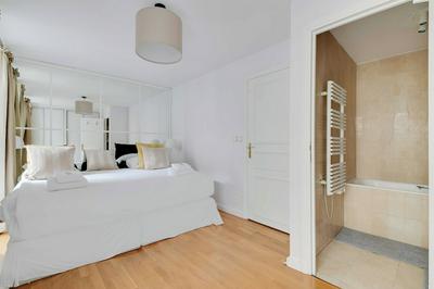 Charming Apartment -1br-4p- Arc de Triomphe