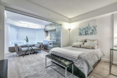 Waterfront Clair Avenue Suites