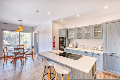 Qala Tranquil Escape - Stylish With Terrace AC
