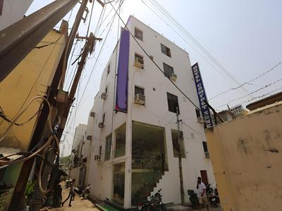 OYO 8883 Hotel Comfort Zone