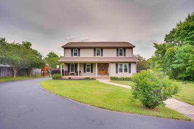 Dock & Kayaks: Lakefront Roanoke Rapids Home