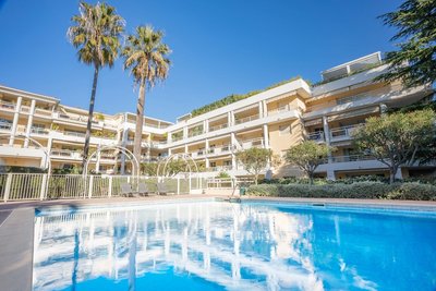 Le First in Cannes With 2 Bedrooms and 2 Bathrooms