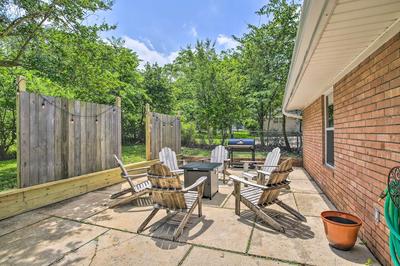 1 Mi to Main St: Brenham Retreat w/ Game Room