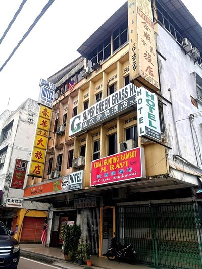 Spot On 90625 Super Green Grass Hotel