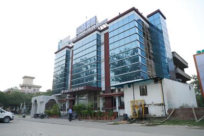 Hotel Parth Inn