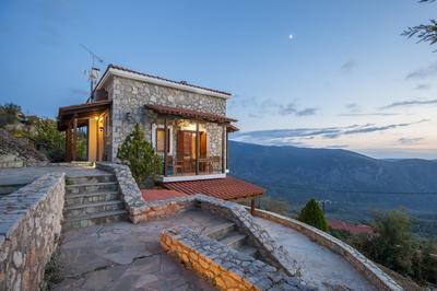 Rock Dandy - Mountain House Arachova Delphi Deluxe Chalet in the Clouds