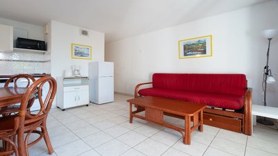 Sunlit Coastal Comfort