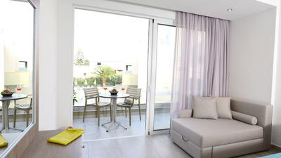 Blue Horizon Apartments