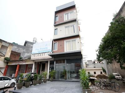 OYO 17199 Hotel Clg Grand