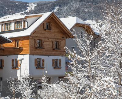 Chalet Tyrolian Apartments - by Familiaris - Pools 500 meters