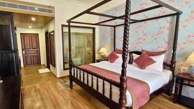 Hotel Raj Vilas The Palace