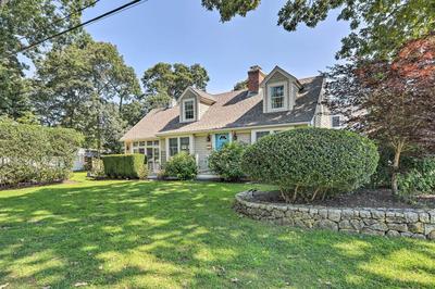 Cape Cod Cottage w/ Deck, Grill, & Games!