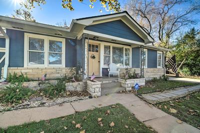 1 Mi to Dtwn: Family-friendly Brenham Bungalow!