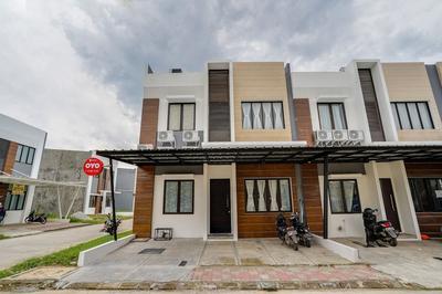 OYO Life 90211 I-sidji Inn