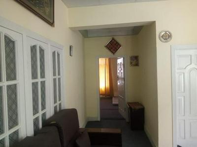 Four Seasons Family Guest House