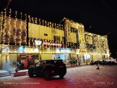 Hotel Candlewood Bar & Restro