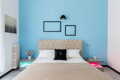 A World Aparts - The Artist's Suite