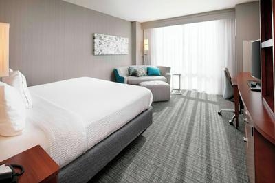 Courtyard by Marriott Indianapolis Downtown