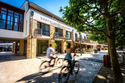 Hotel Golden Lake Resort