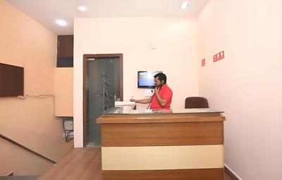 OYO 10384 Hotel Rajesh Palace