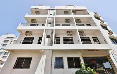 OYO 18807 Vrajbhoomi