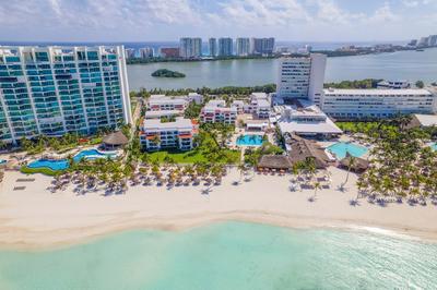 Beachscape Kin ha Villas & Suites