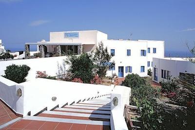 Anemomilos Hotel & Apartments