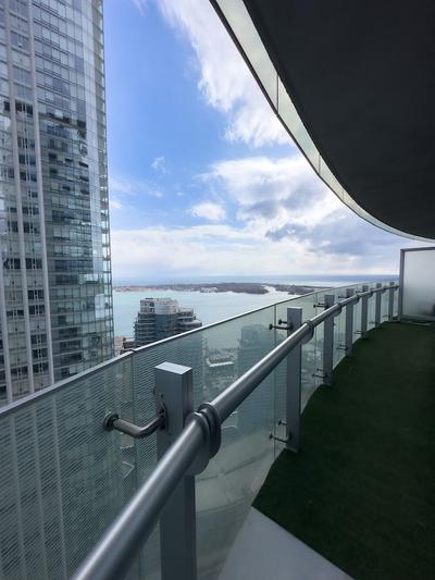 Luxury 2 Bedroom Lakeview