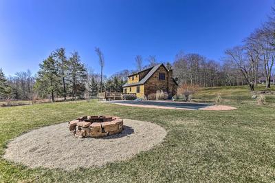 Catskills Cabin Escape With Deck and Fire Pit!