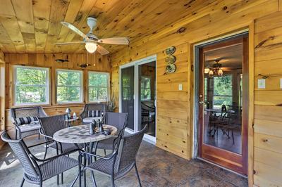 Beach Lake Cabin on Delaware River w/ Sunroom!