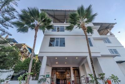 Hotel Mainak & Health Club