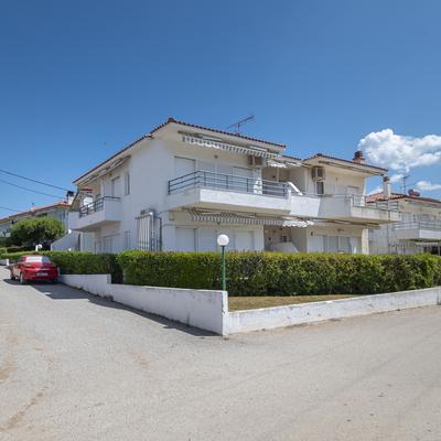 Aphrodite Apartment by Rentals Pro