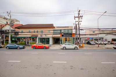 OYO 1117 Phuket Airport Suites