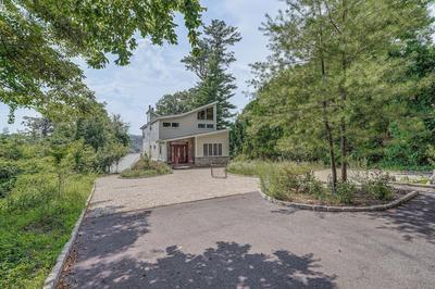 Beautiful Candlewood Lake House w/ Private Dock!