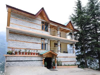 OYO Home 15841 Serene Mountain View Studio