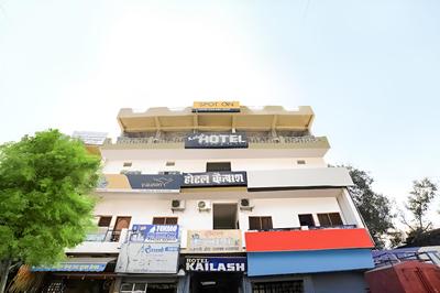 SPOT ON 45729 Hotel Kailash