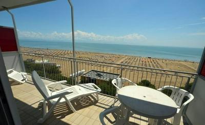 Seaside Bliss Apartment With Front sea View