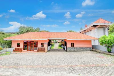 Collection O Stasiun Pekalongan Near Stasiun Kereta Api Formerly Hotel Indah