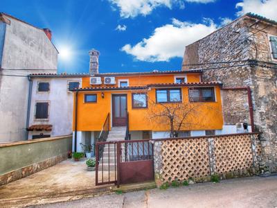 Apartment 1536