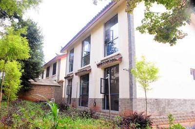 Shi Lin family folk inn