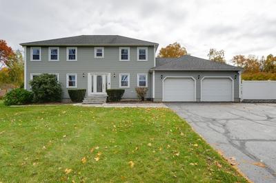 Spacious Oxford Home w/ Pool - 4 Mi to Lake!
