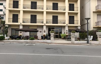 hotel arno