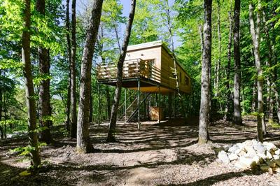 Tree House Lika With Whirlpool